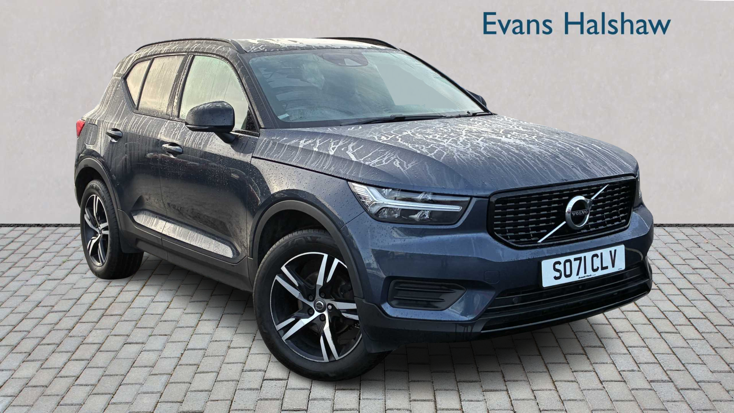 Main listing image - Volvo XC40