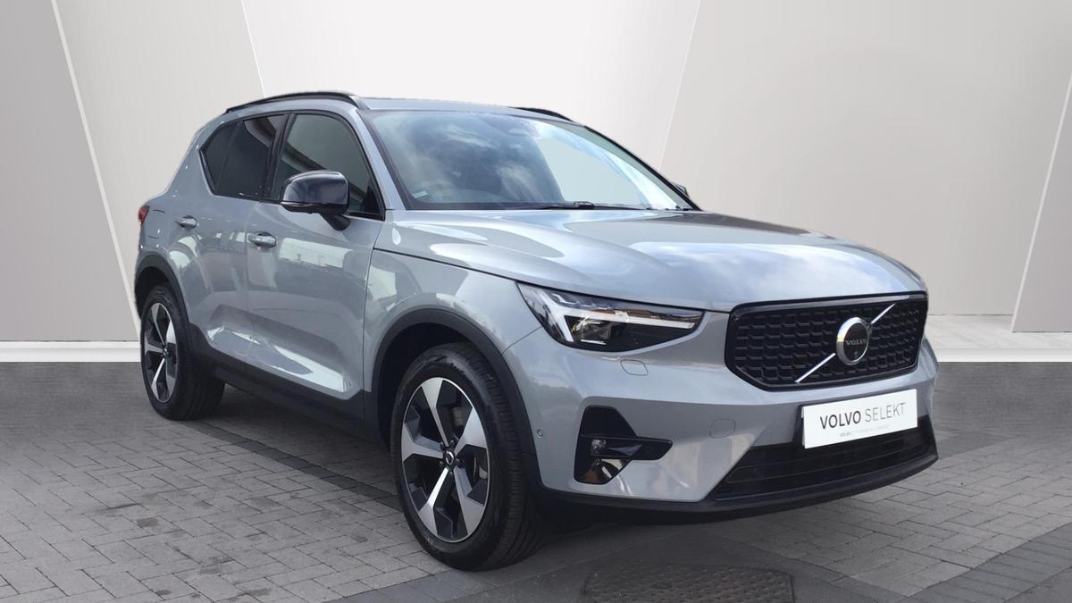 Main listing image - Volvo XC40