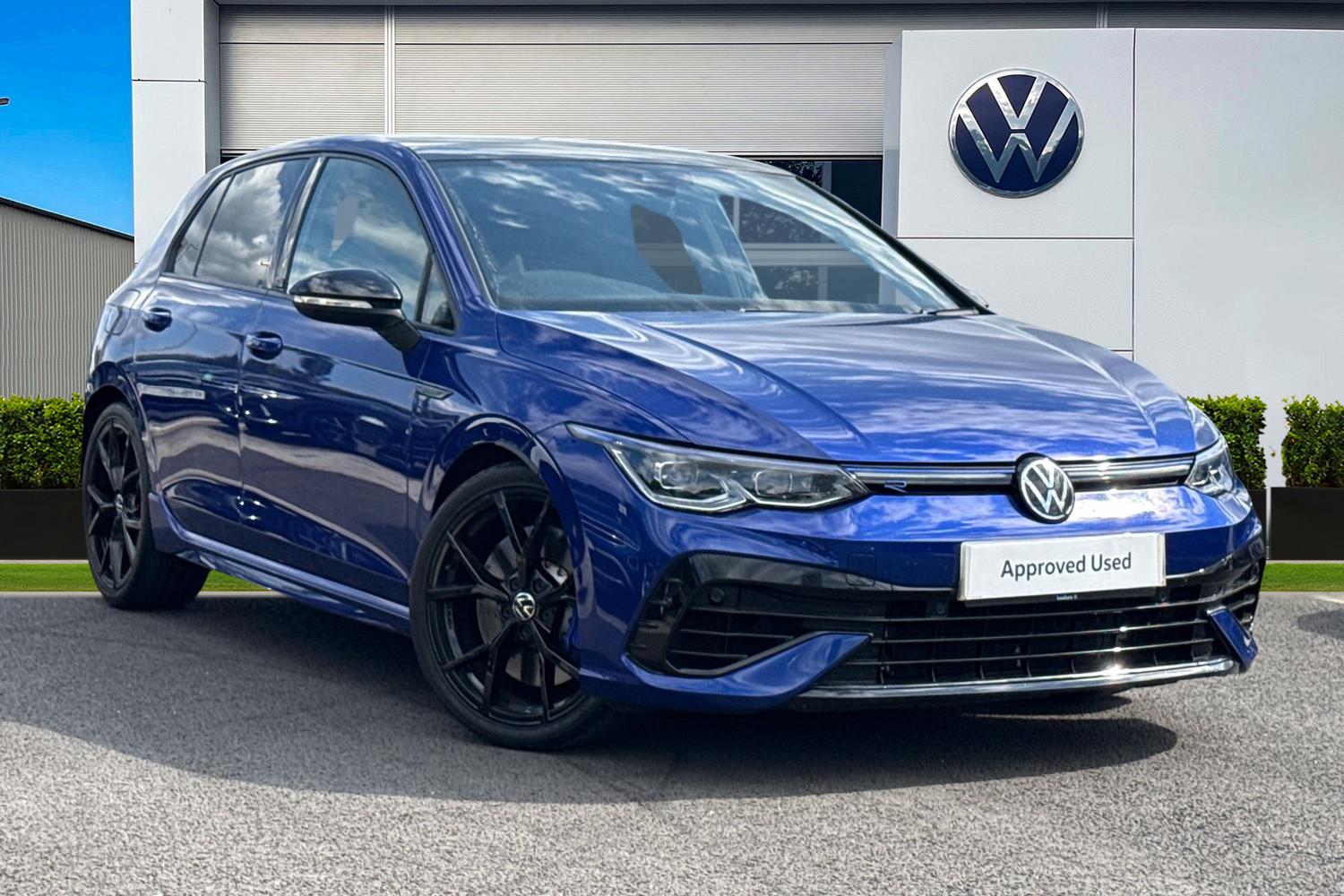 Main listing image - Volkswagen Golf