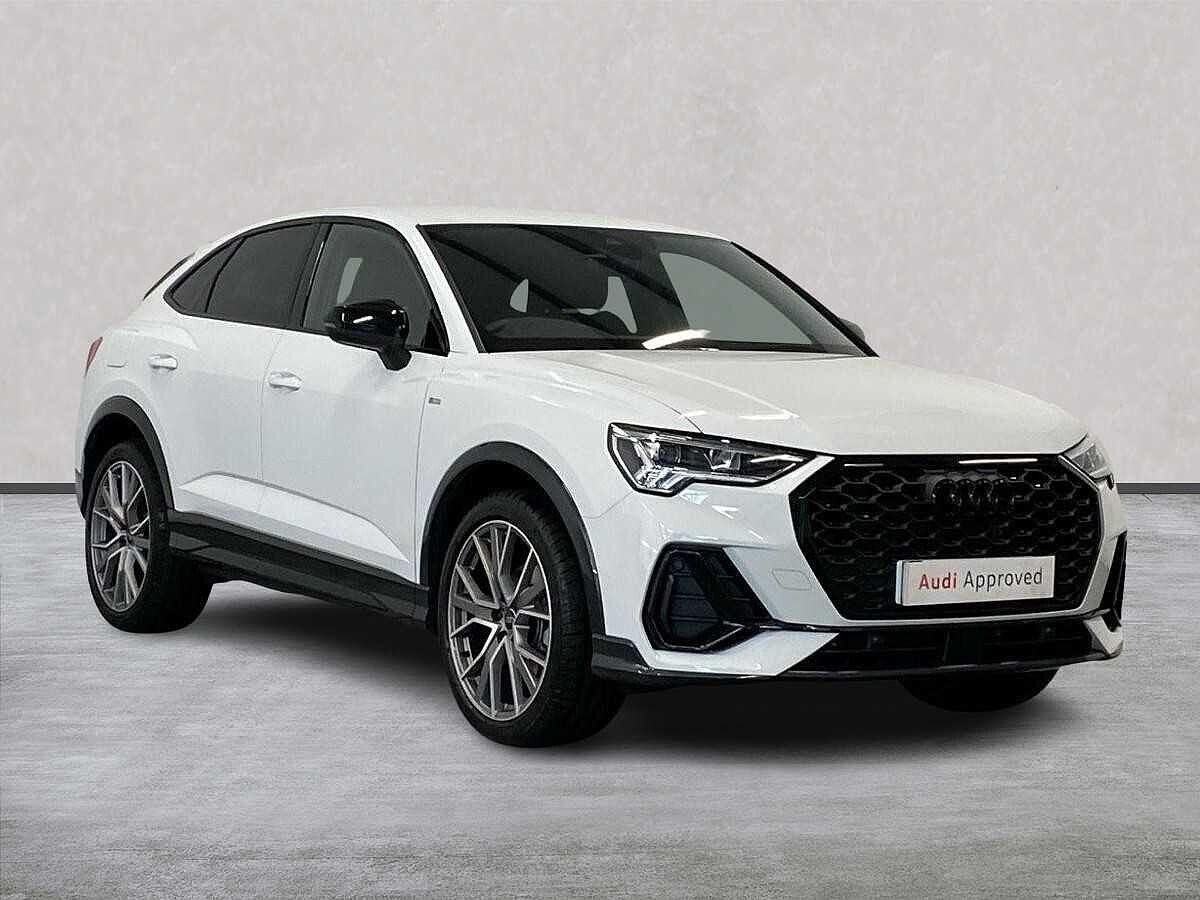 Main listing image - Audi Q3