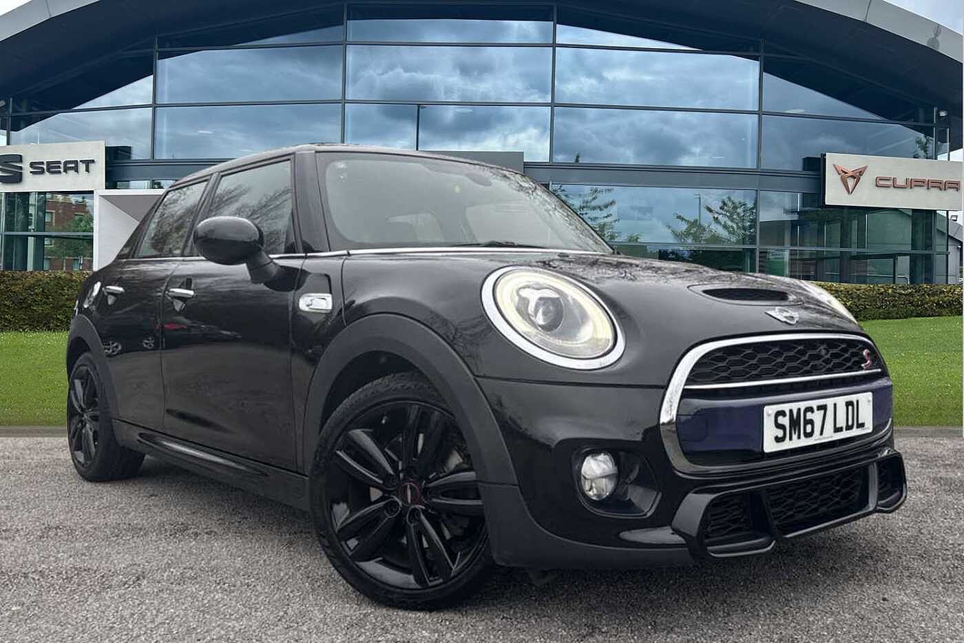 Main listing image - MINI Hatchback 5dr