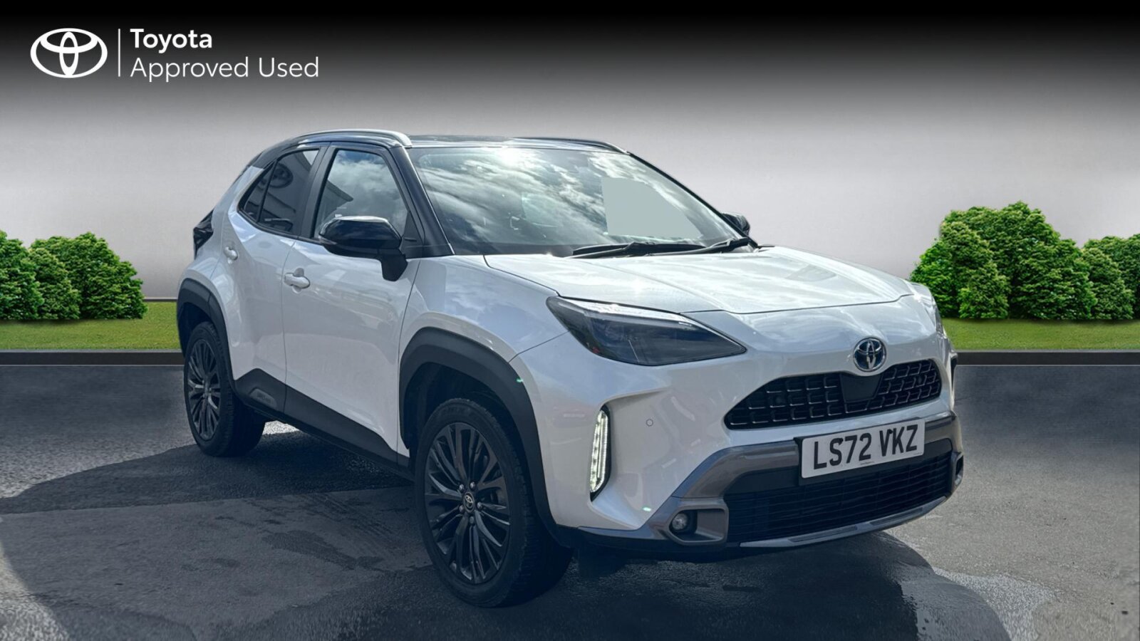Main listing image - Toyota Yaris Cross