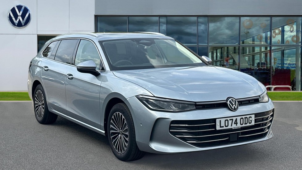 Main listing image - Volkswagen Passat
