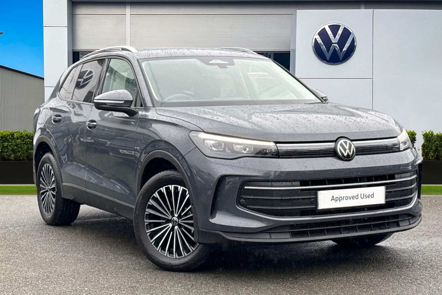 Main listing image - Volkswagen Tiguan