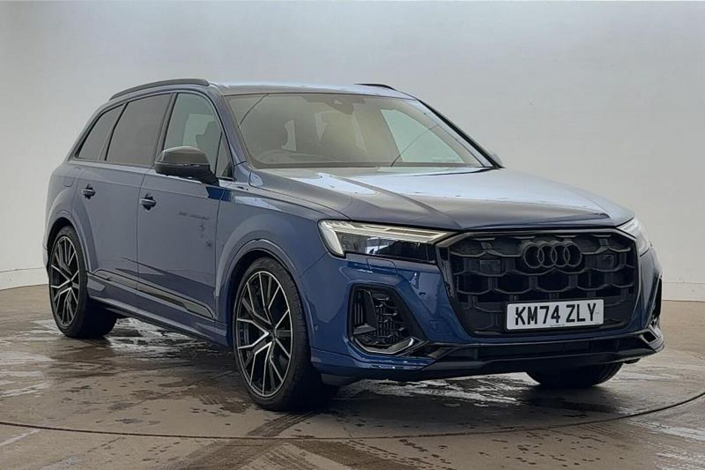 Main listing image - Audi SQ7