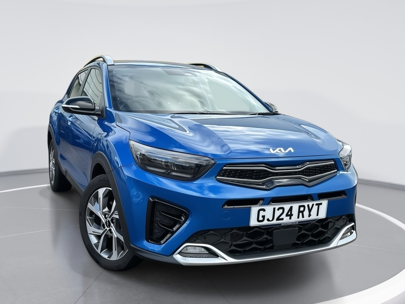 Main listing image - Kia Stonic