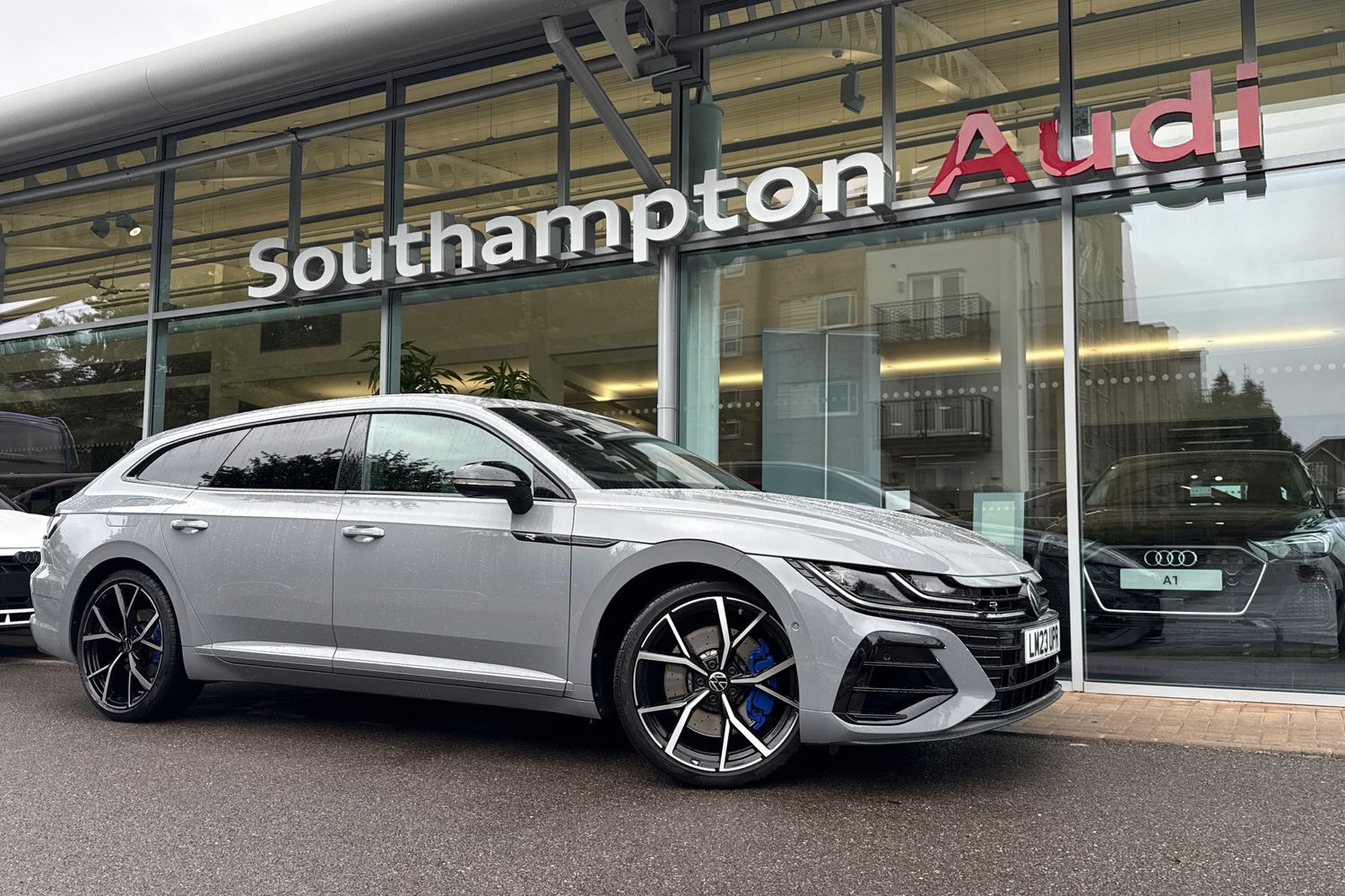 Main listing image - Volkswagen Arteon Shooting Brake