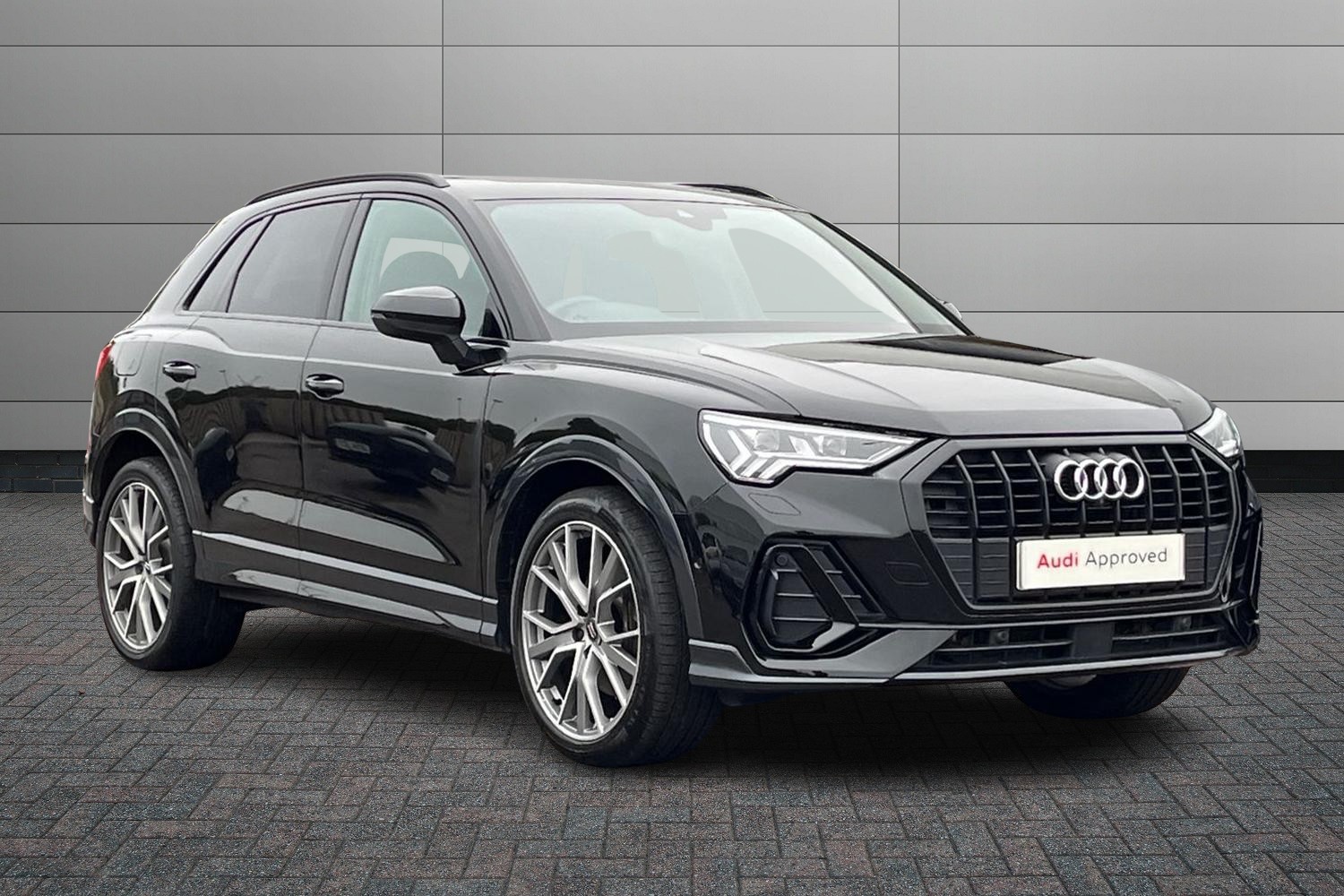 Main listing image - Audi Q3