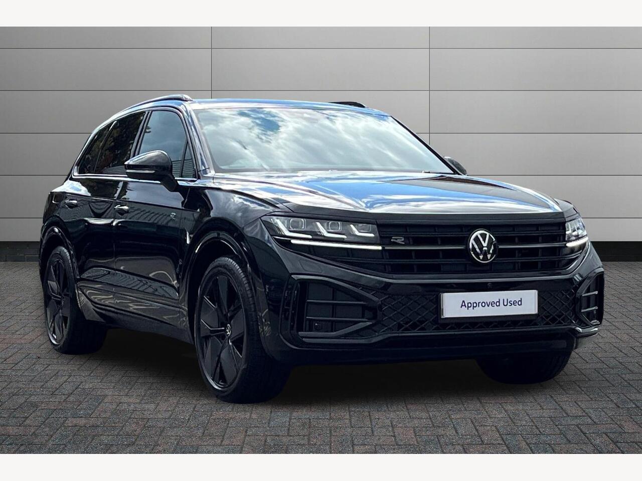 Main listing image - Volkswagen Touareg