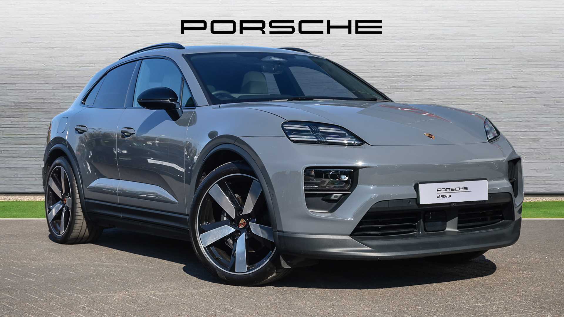 Main listing image - Porsche Macan