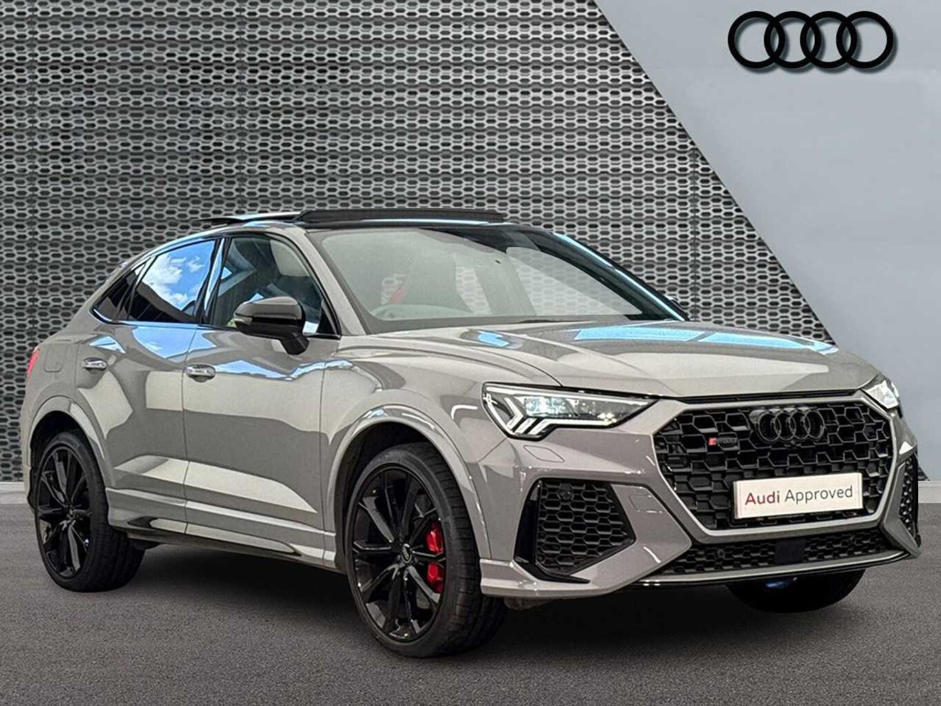 Main listing image - Audi RS Q3