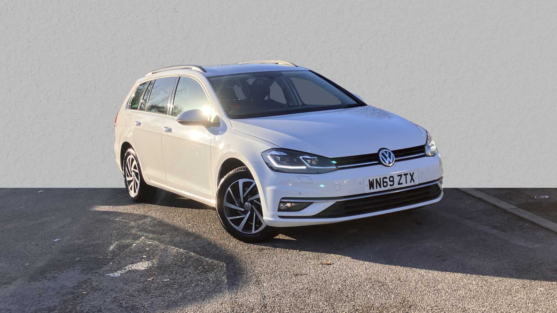 Main listing image - Volkswagen Golf Estate