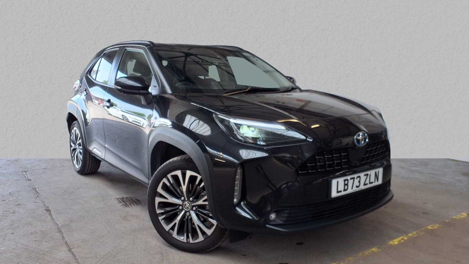 Main listing image - Toyota Yaris Cross