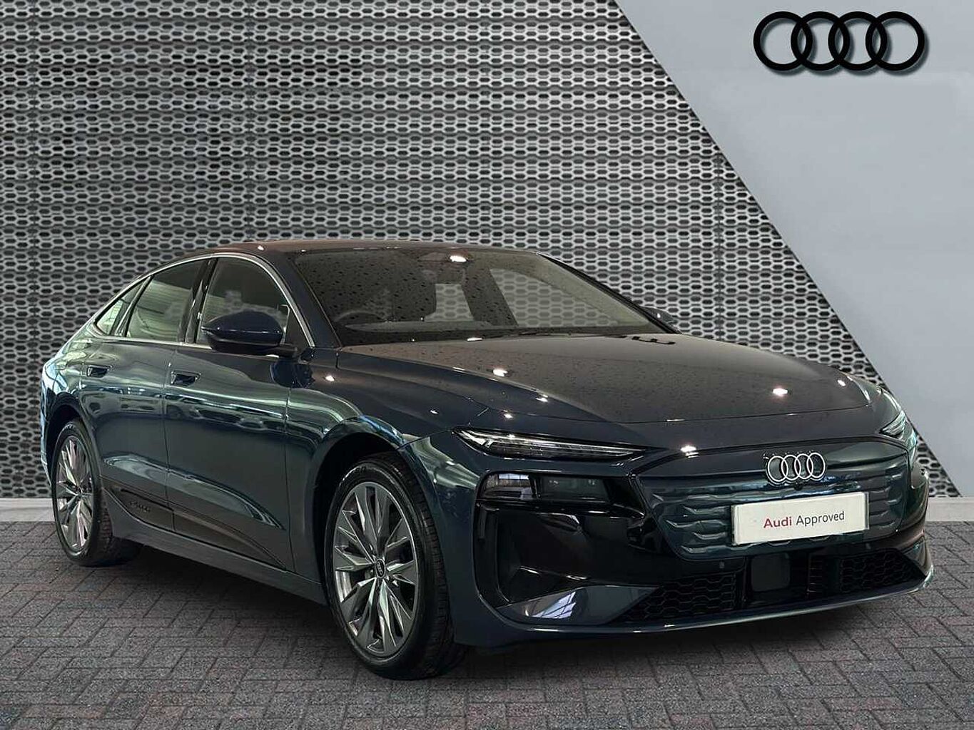 Main listing image - Audi A6