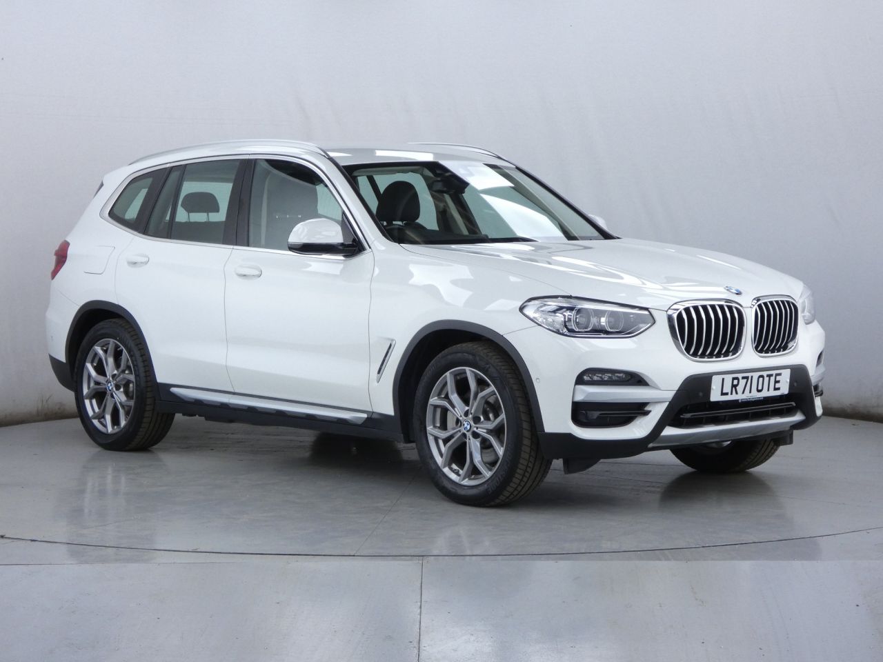 Main listing image - BMW X3