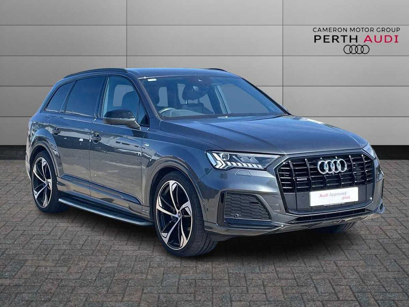 Main listing image - Audi Q7