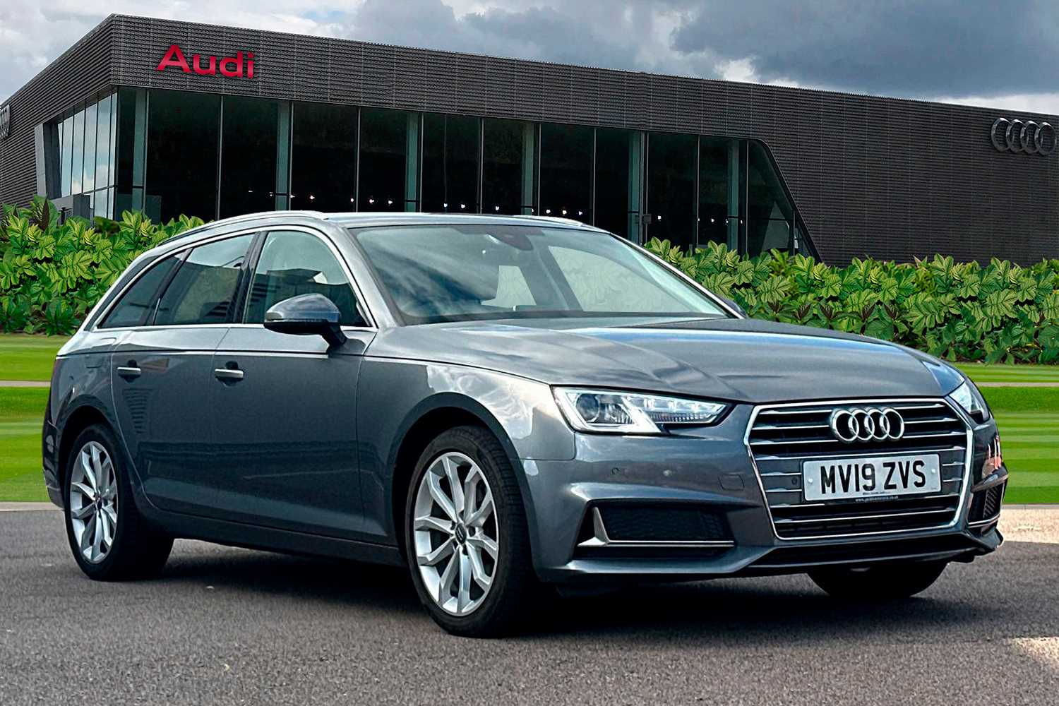 Main listing image - Audi A4 Avant