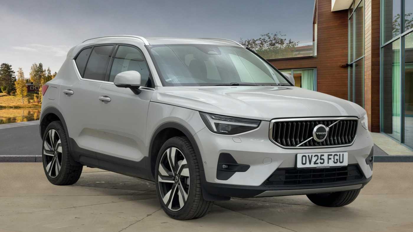 Main listing image - Volvo XC40