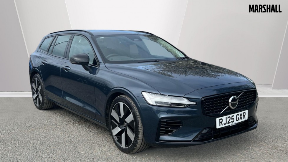 Main listing image - Volvo V60