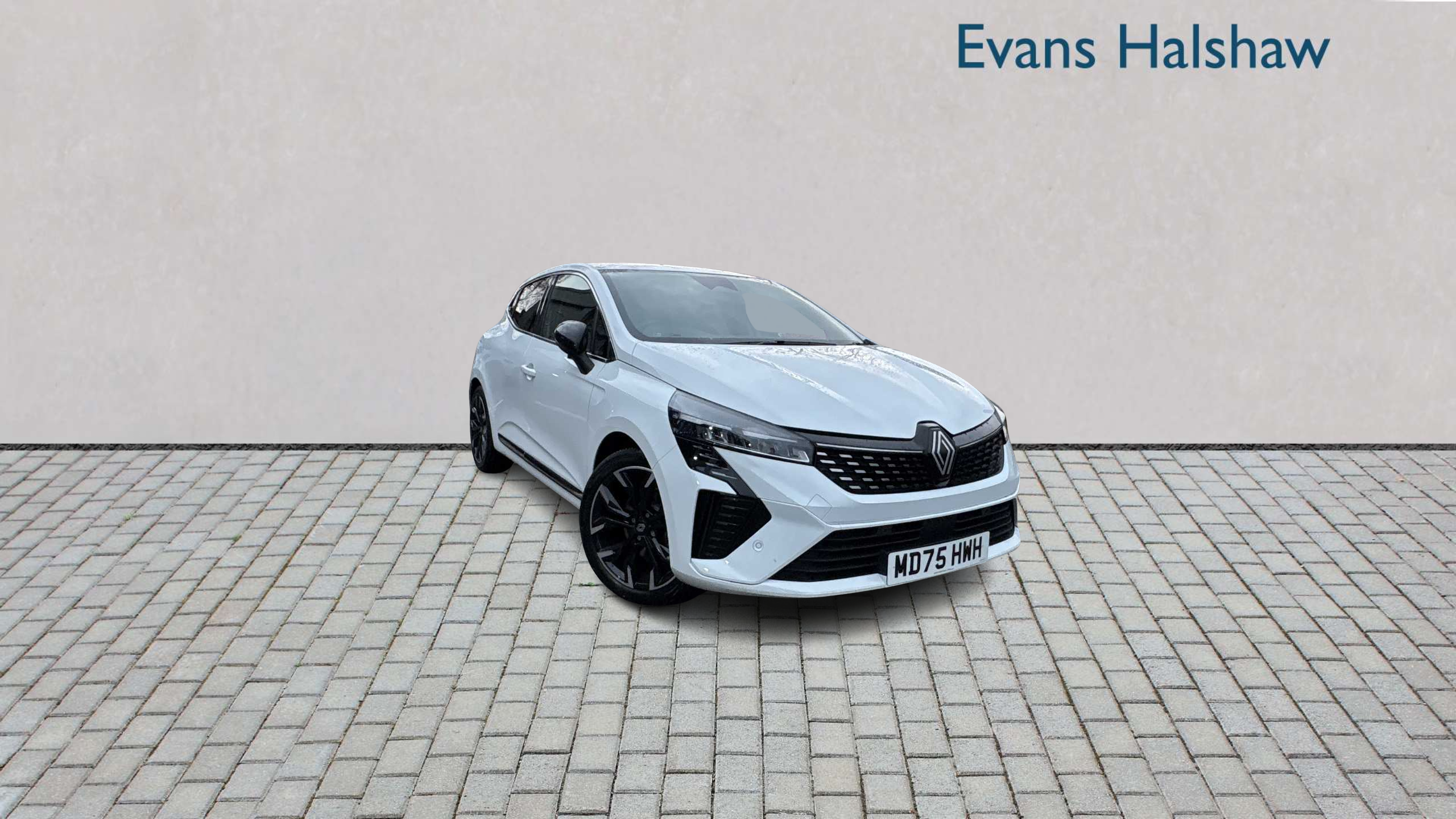 Main listing image - Renault Clio