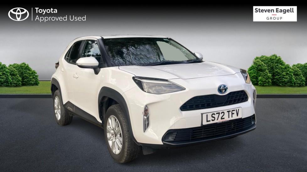 Main listing image - Toyota Yaris Cross