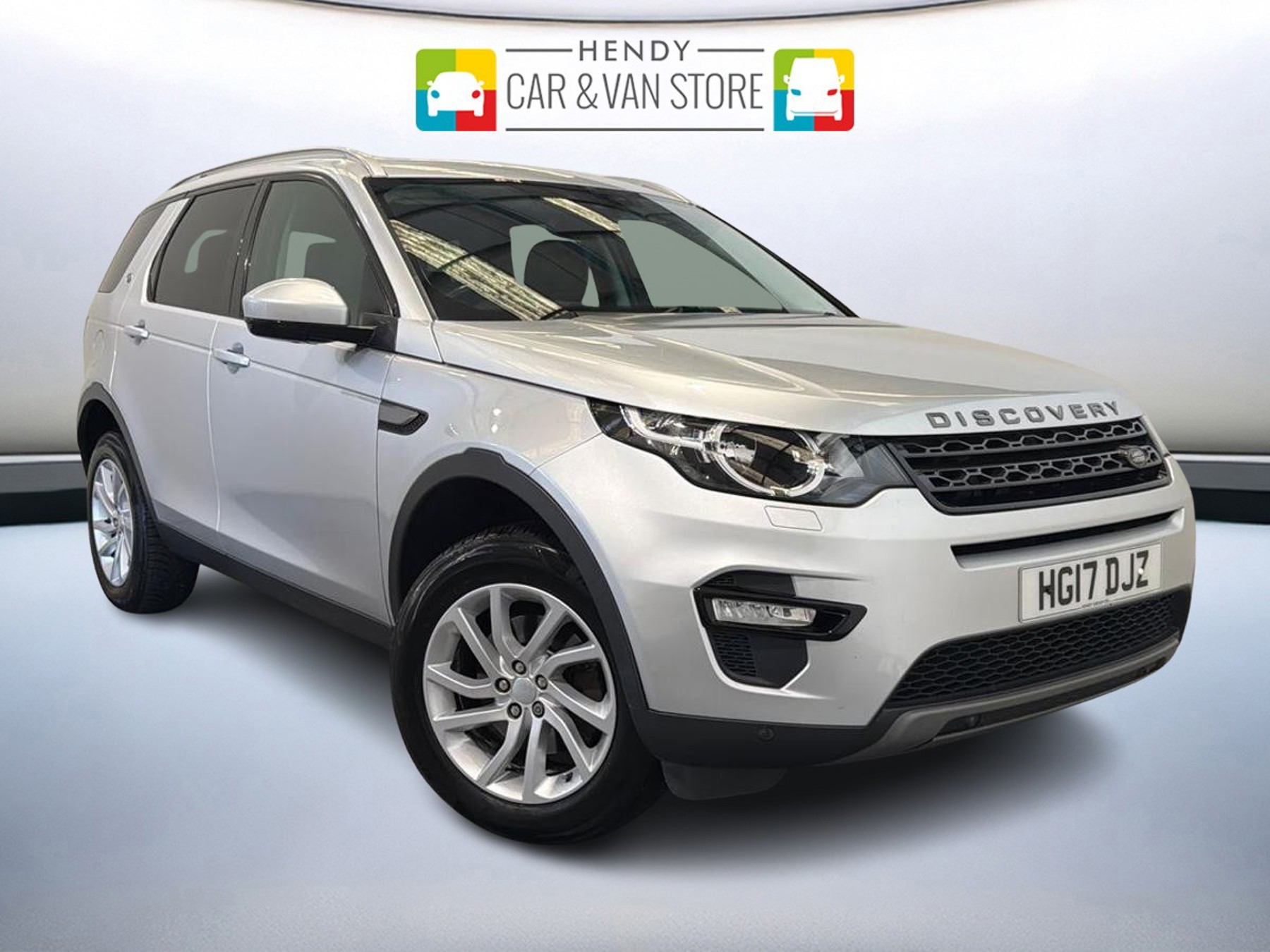 Main listing image - Land Rover Discovery Sport