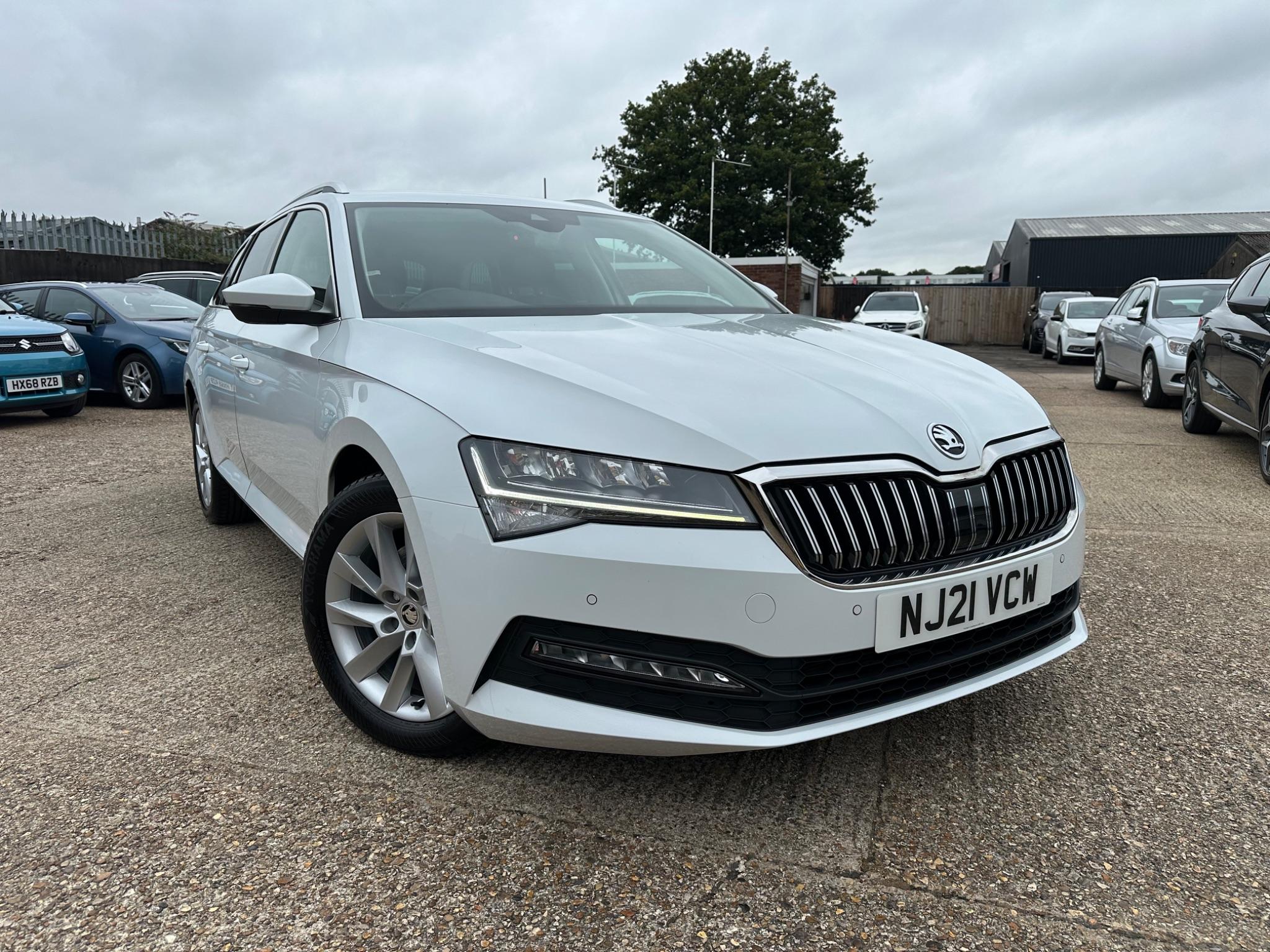 Main listing image - Skoda Superb Estate