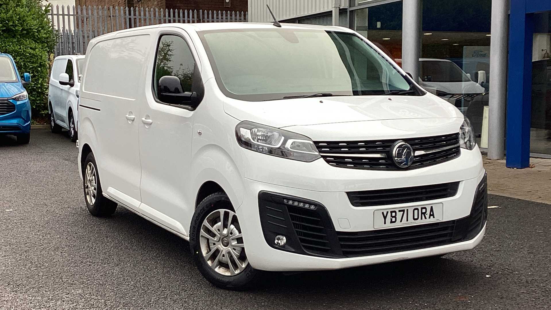 Main listing image - Vauxhall Vivaro