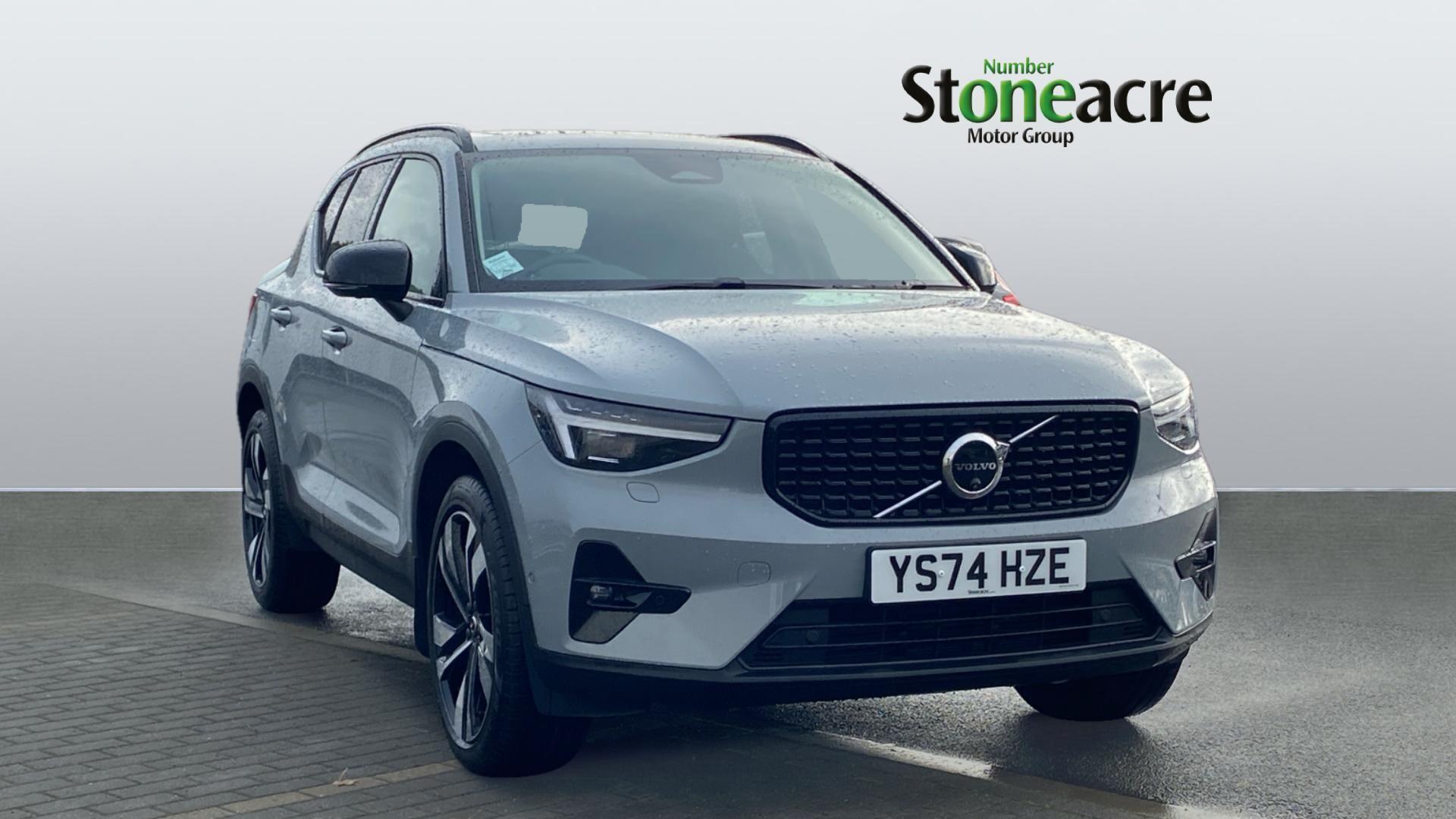 Main listing image - Volvo XC40