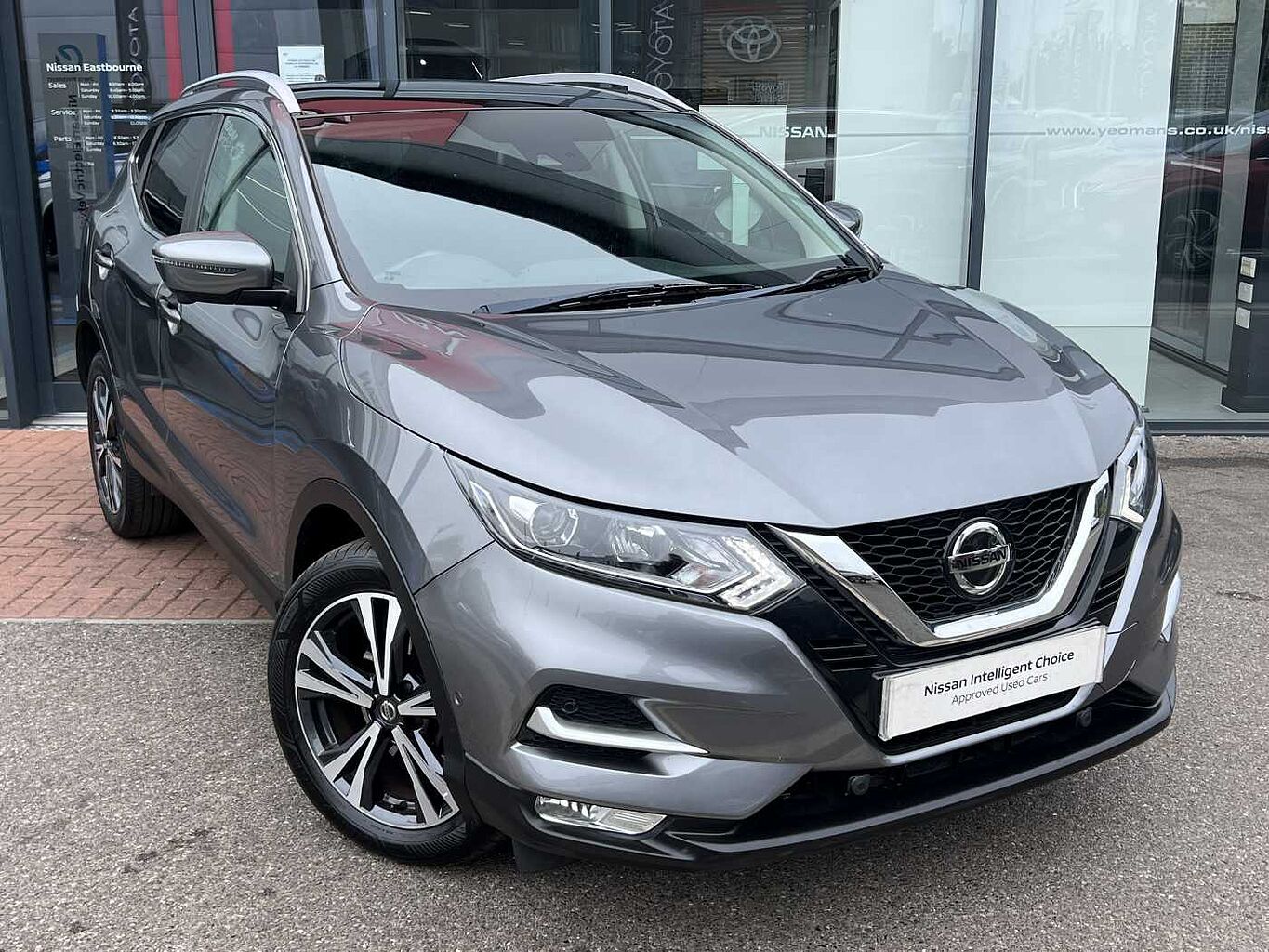 Main listing image - Nissan Qashqai