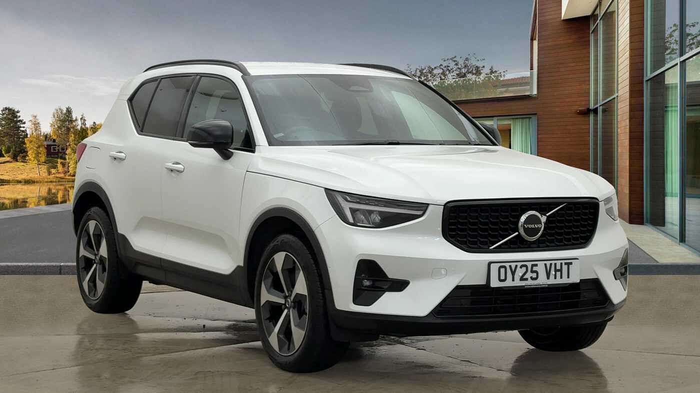 Main listing image - Volvo XC40