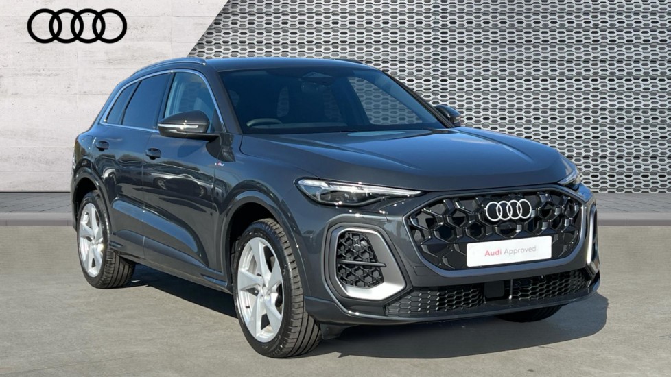 Main listing image - Audi Q5