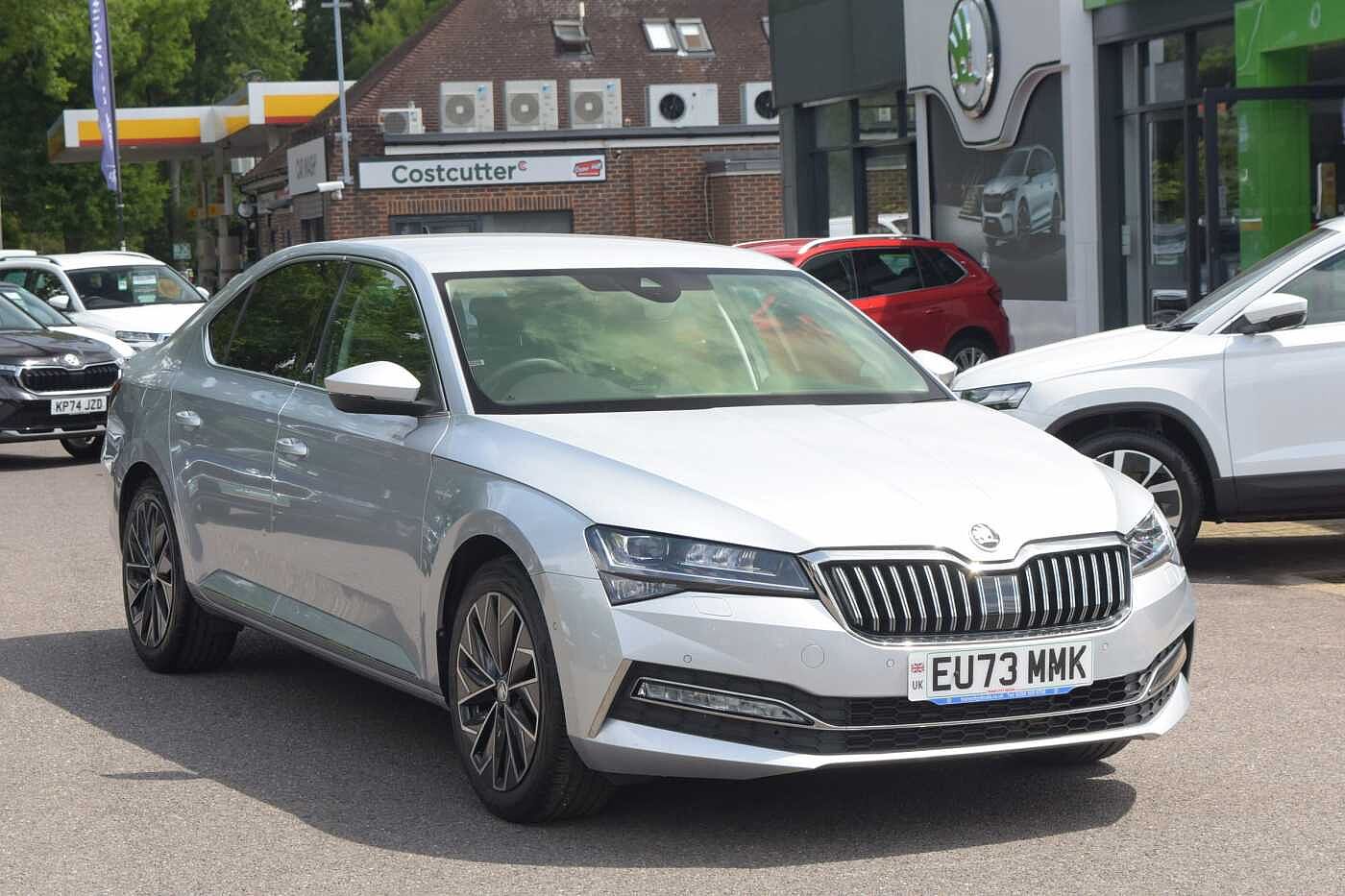 Main listing image - Skoda Superb