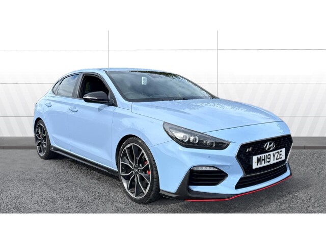 Main listing image - Hyundai i30 Fastback