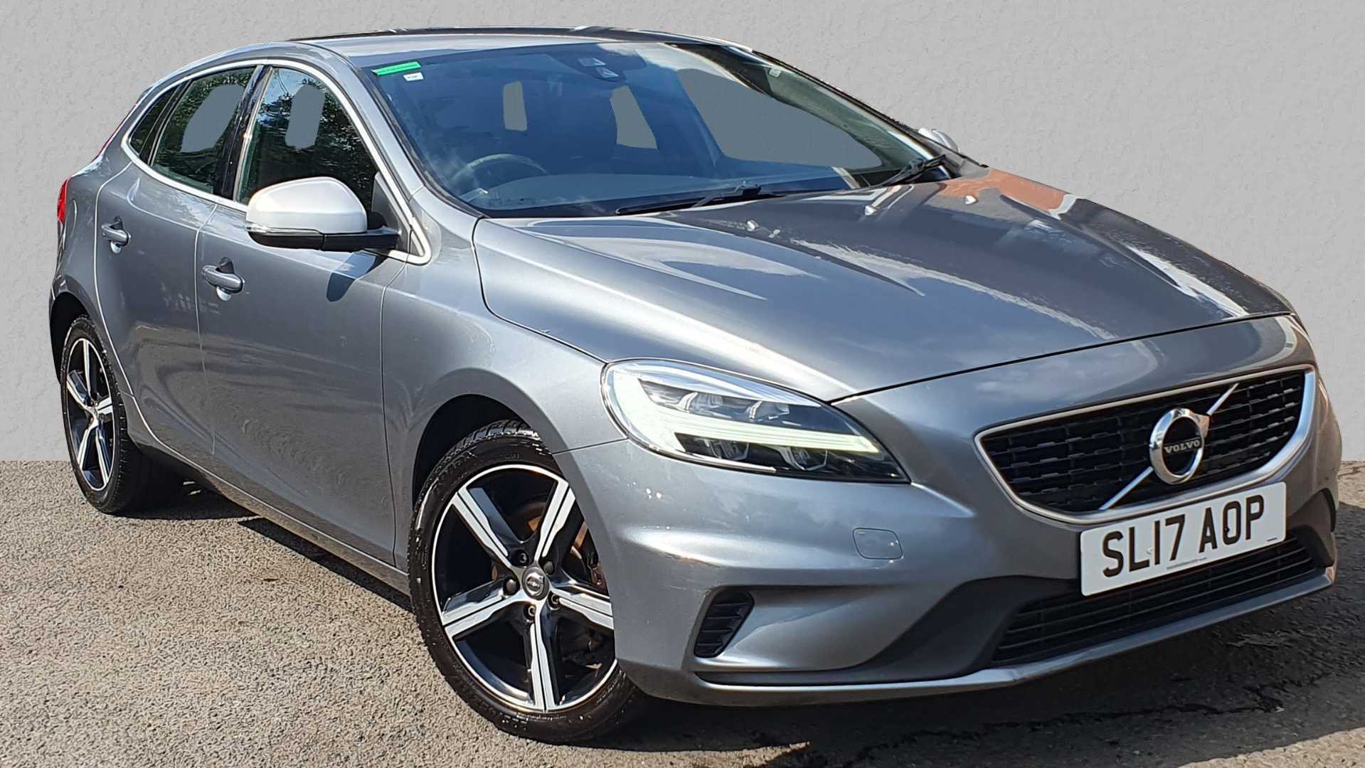 Main listing image - Volvo V40