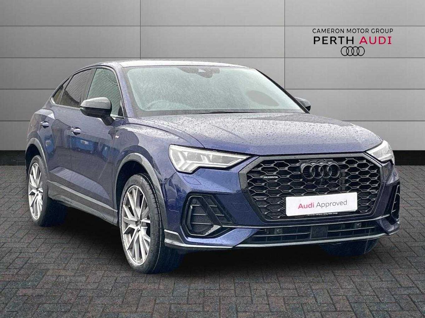 Main listing image - Audi Q3