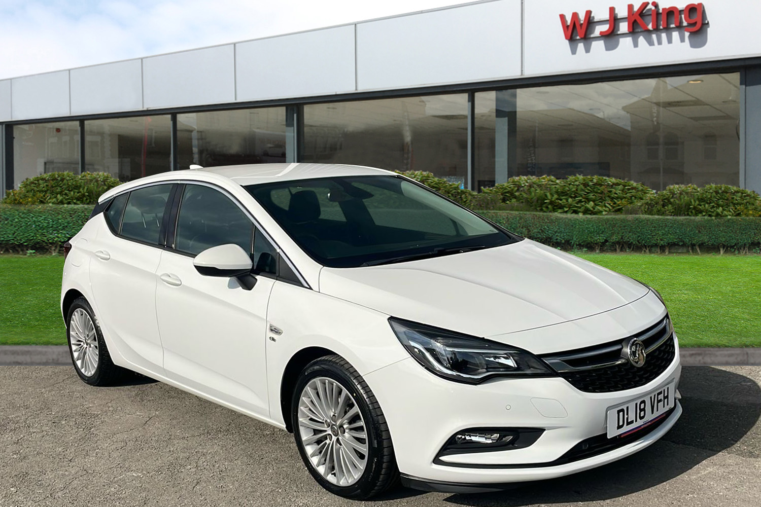 Main listing image - Vauxhall Astra