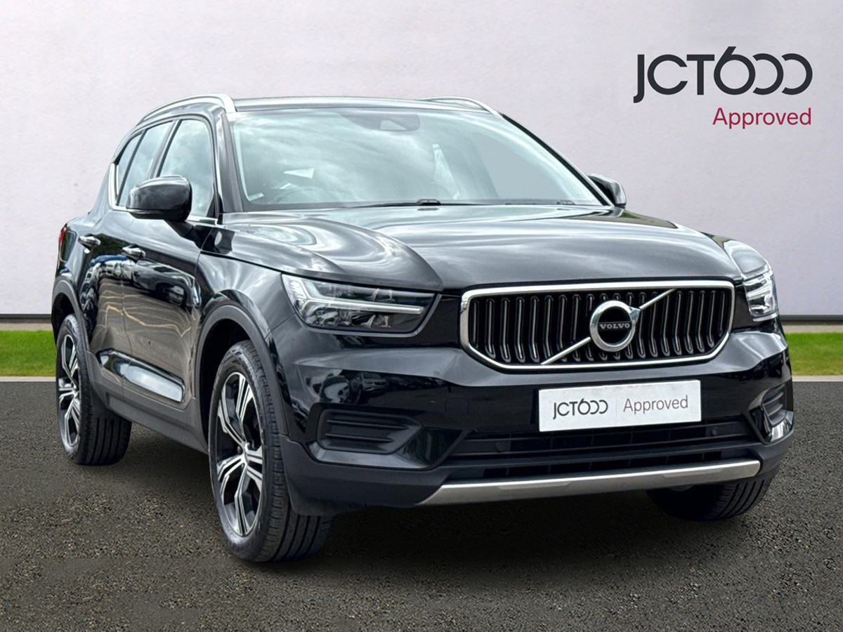 Main listing image - Volvo XC40