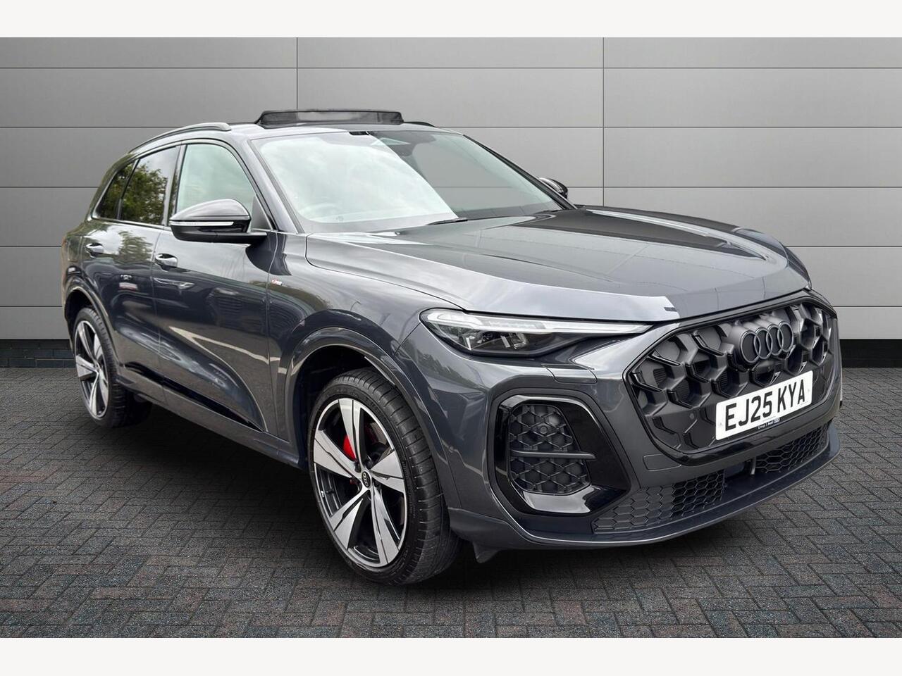 Main listing image - Audi Q5