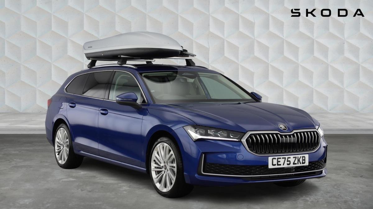 Main listing image - Skoda Superb Estate
