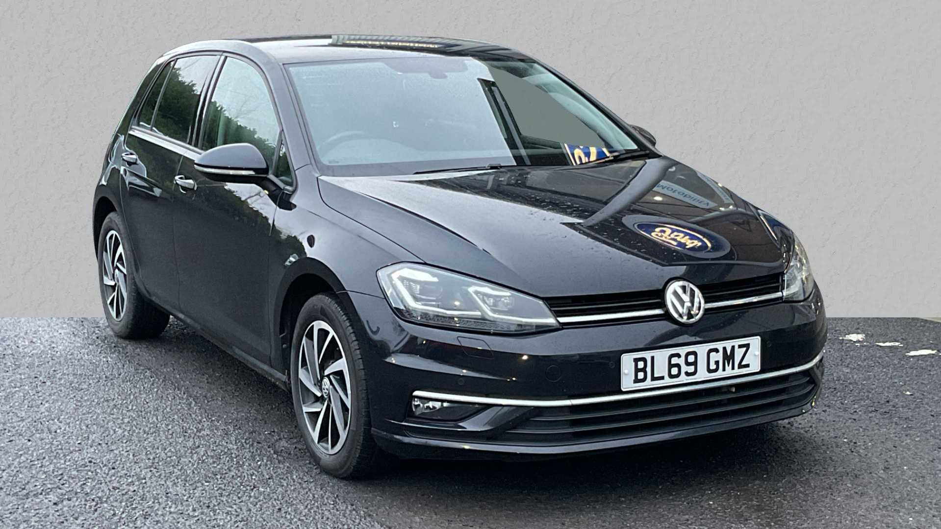 Main listing image - Volkswagen Golf