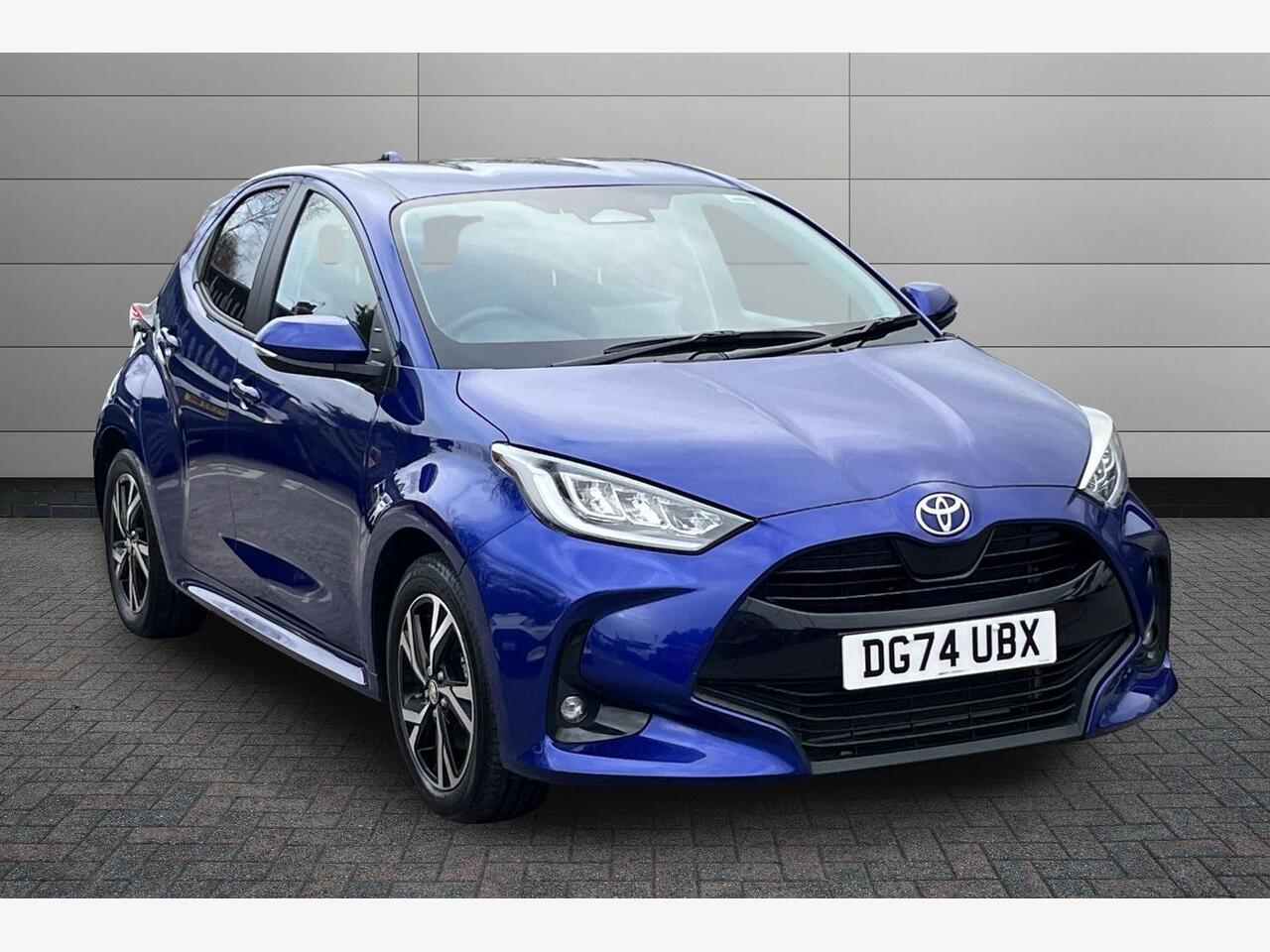 Main listing image - Toyota Yaris