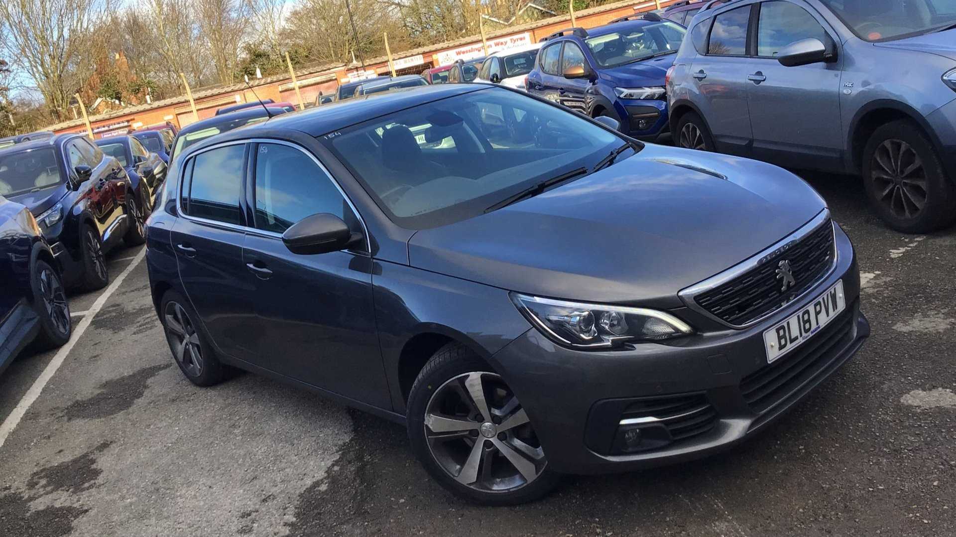 Main listing image - Peugeot 308