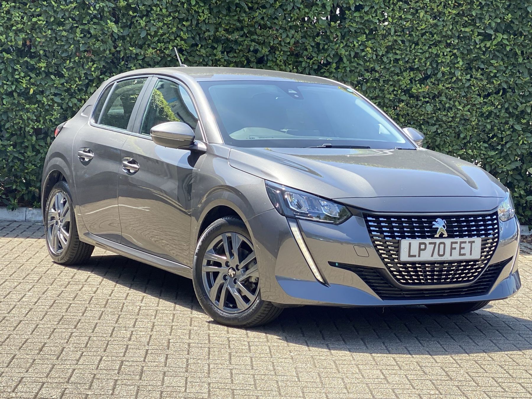 Main listing image - Peugeot 208