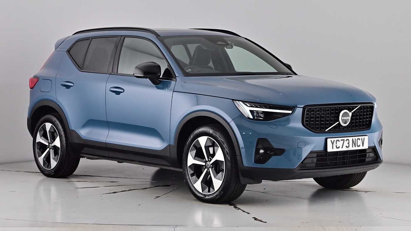 Main listing image - Volvo XC40