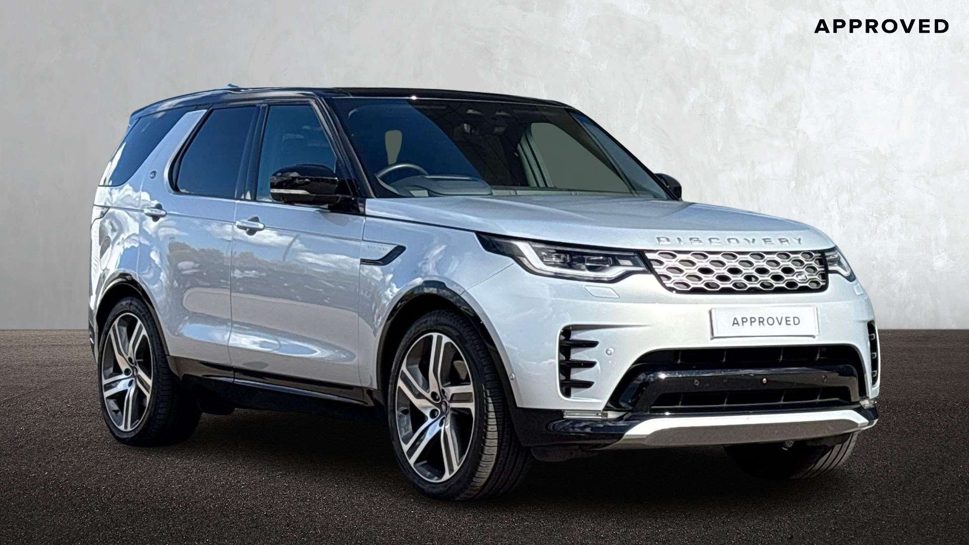 Main listing image - Land Rover Discovery