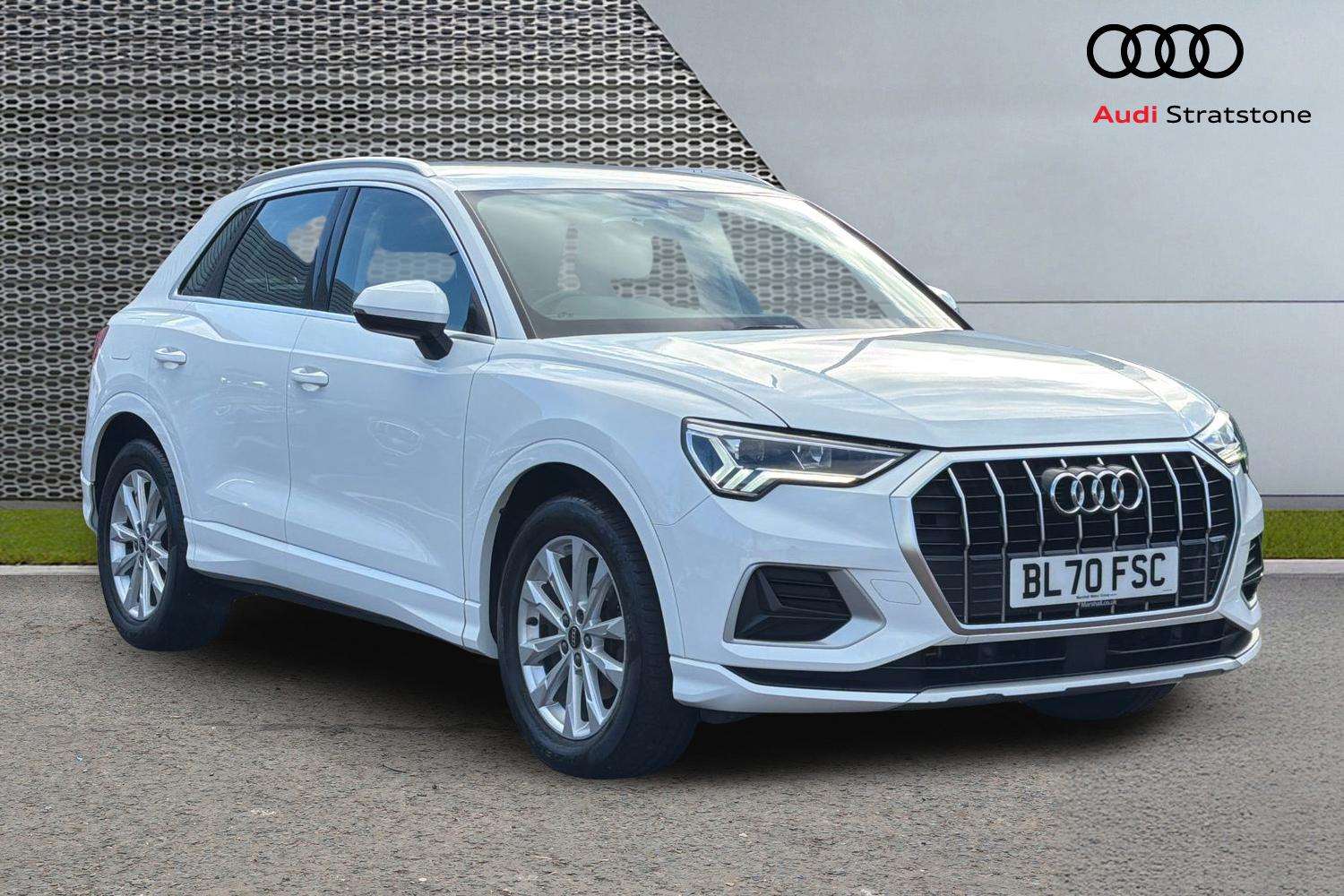 Main listing image - Audi Q3