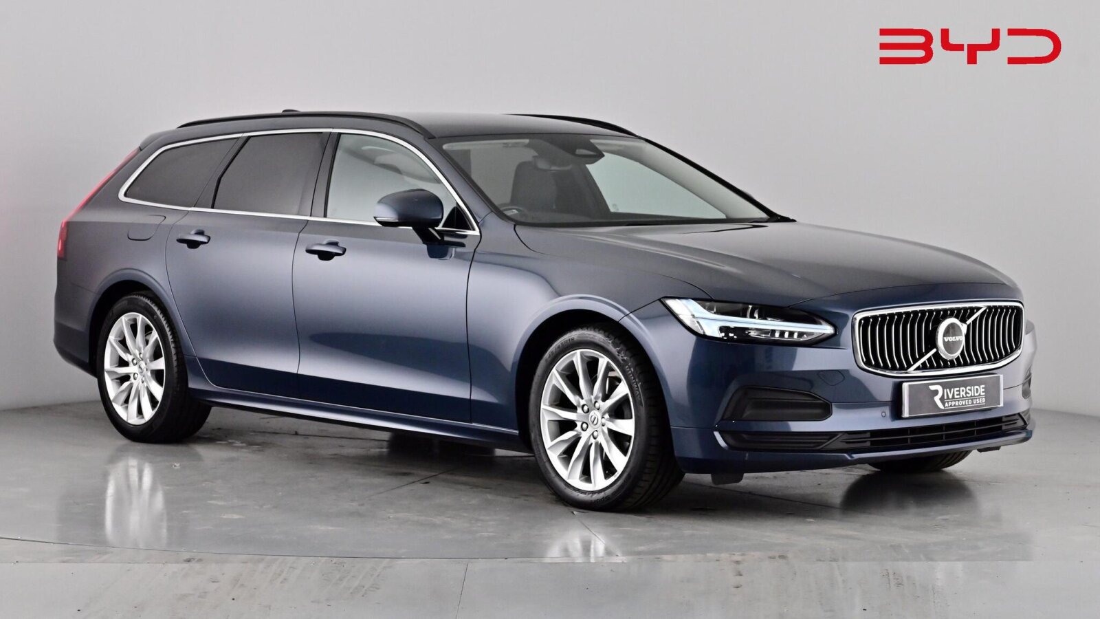 Main listing image - Volvo V90