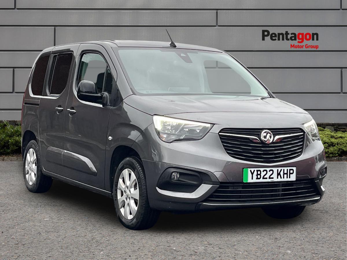 Main listing image - Vauxhall Combo Life-e
