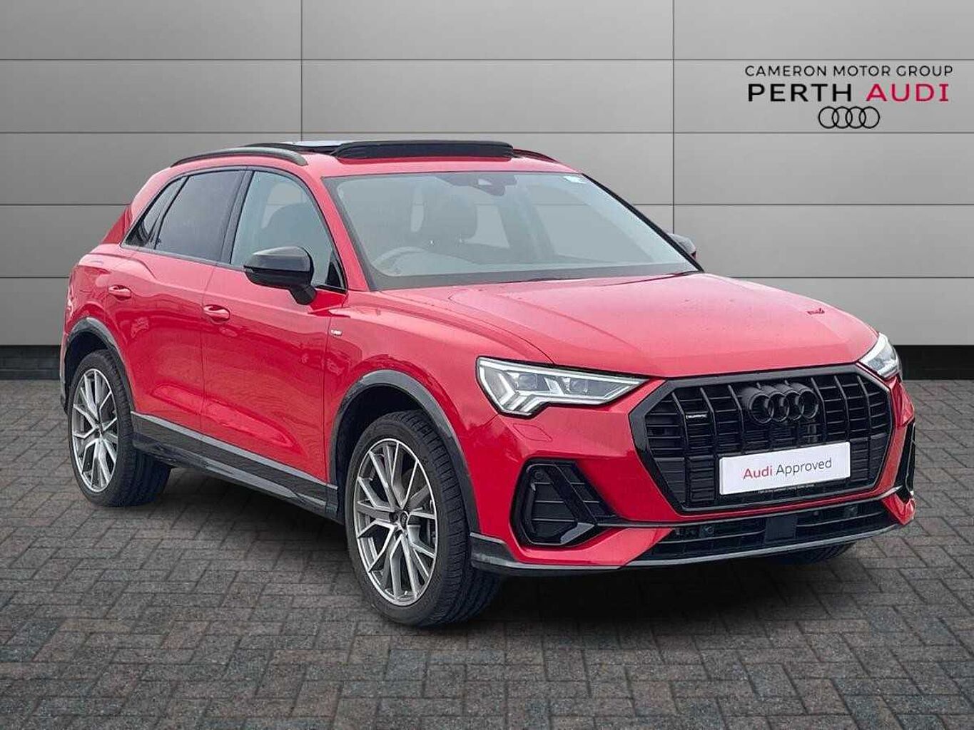 Main listing image - Audi Q3